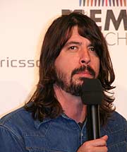 Dave Grohl ist seit 1995 Sänger und Gitarrist der Foo Fighters, die er selbst gegründet hat (Fto: Martin Schmitz)